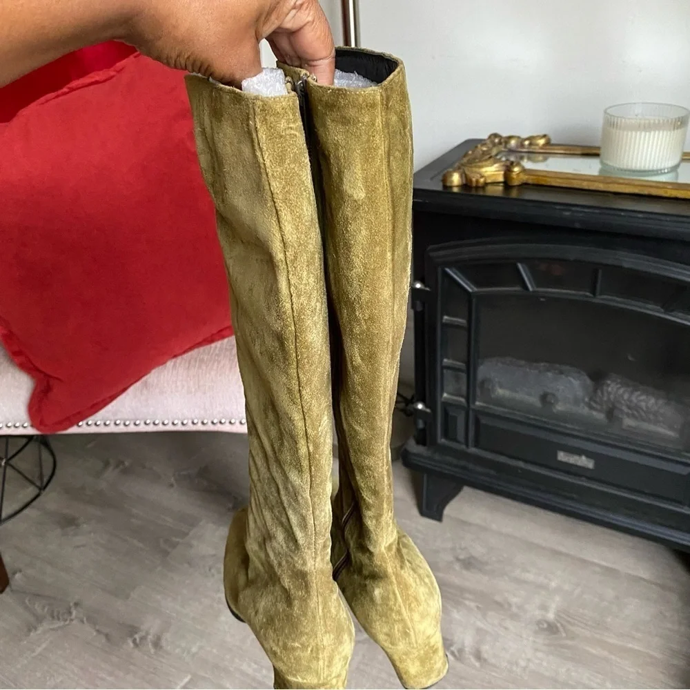 VINTAGE DKNY GREEN SEUDE LEATHER HIGH BOOTS